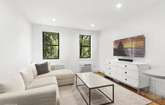 Rented by Compass | media 7