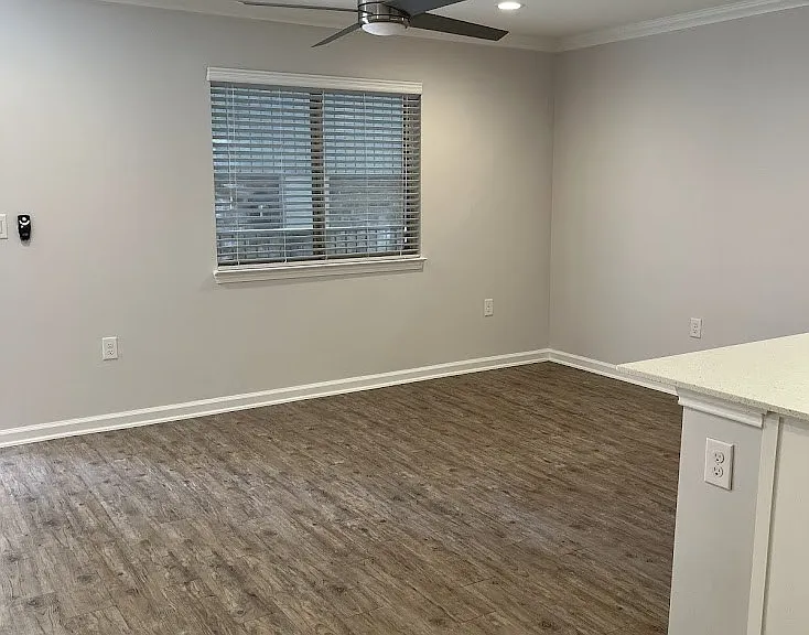 Juniper Springs Apartments — Photo 39
