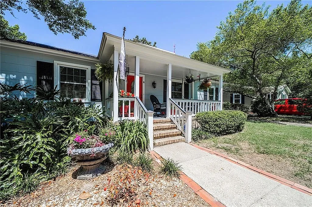3 bed, 1614 sqft, $1,300 — Photo 1