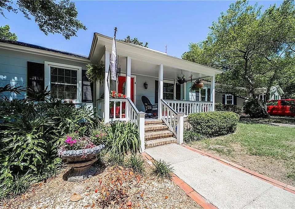 4 York Pl