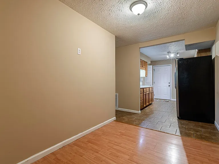 426 Parliament Rd #2 — Photo 13