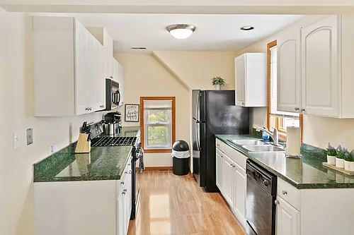 301 W Park Ave Photo 1