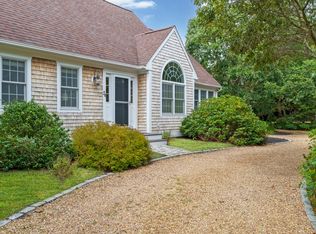 24 Pulpit Ln, Edgartown, MA 02539