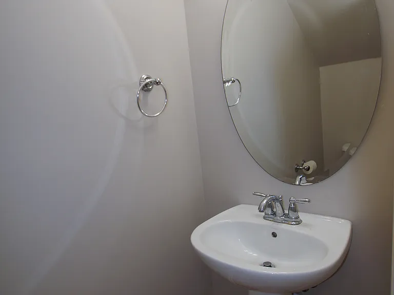 2105 Corwith Dr — Photo 2