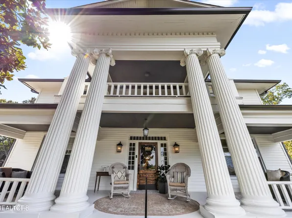 903 S Court St, Maryville, TN 37803