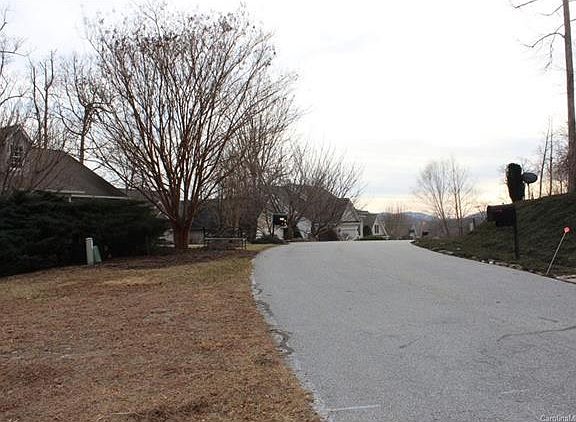 4th image of 364 Bay Laurel Ln