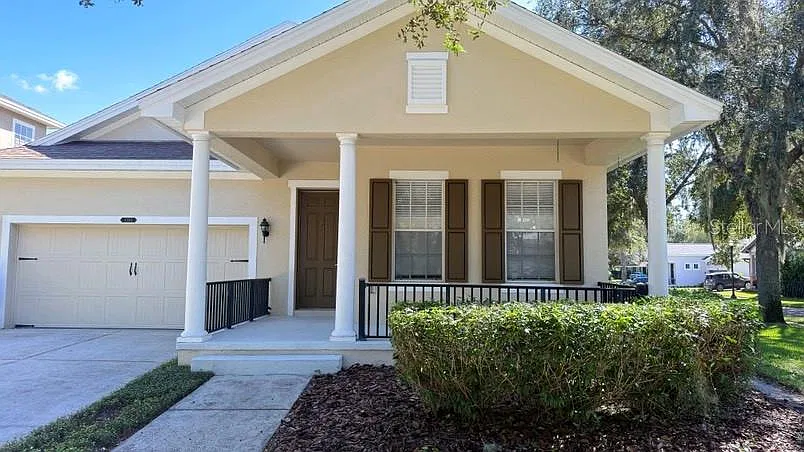 3 bed, 2.0 bath, 2077 sqft, $2,695 — Photo 2