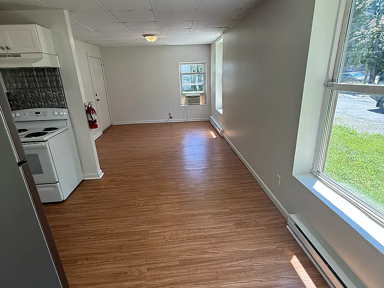 116 Hammond St #1A — Photo 13