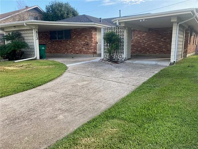 813 Andrews Ave — Photo 1