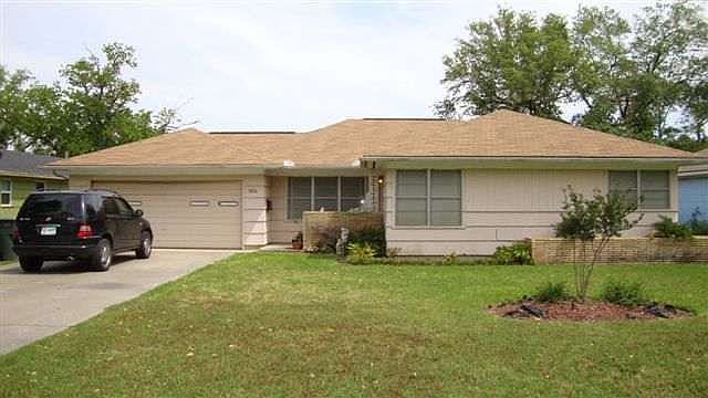 1st image of 5030 Lakeshore Dr