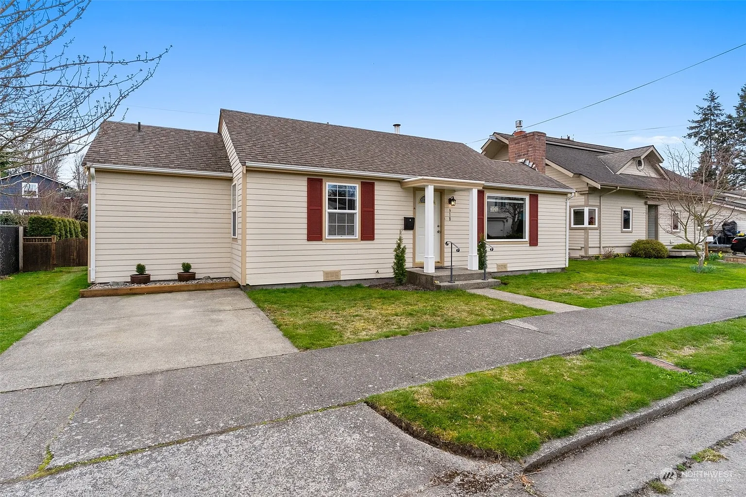 618 Alder Street photo 1