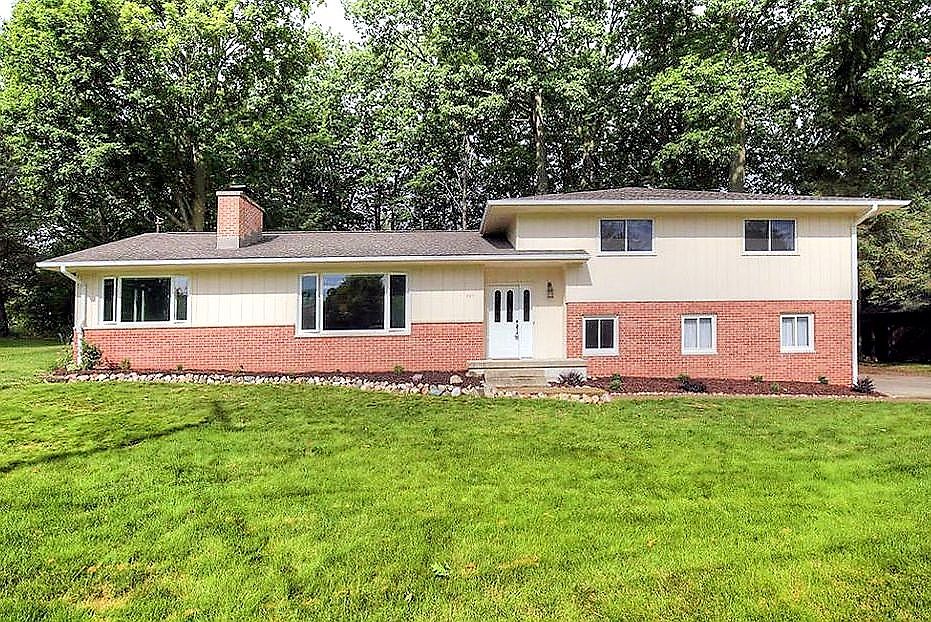 1st image of 805 Hillcrest Ave