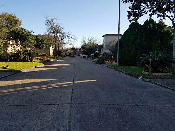 5th image of 2910 Ashford Oak Dr
