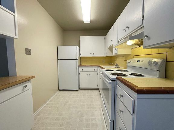 4th image of 415 Warren Dr APT 2