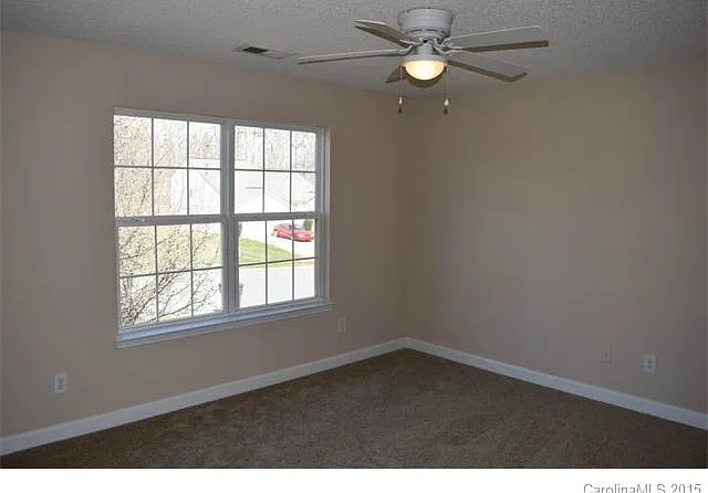 1405 Clooney Ln — Photo 6