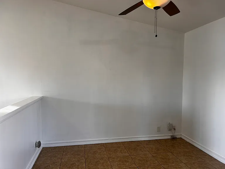 861 Calle Camelia — Photo 20
