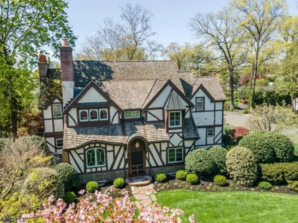 280 Canterbury Rd, Westfield Town, NJ 07090