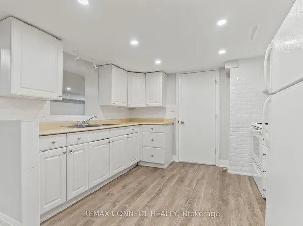 124 Burcher Rd, Ajax, ON L1S 2R4