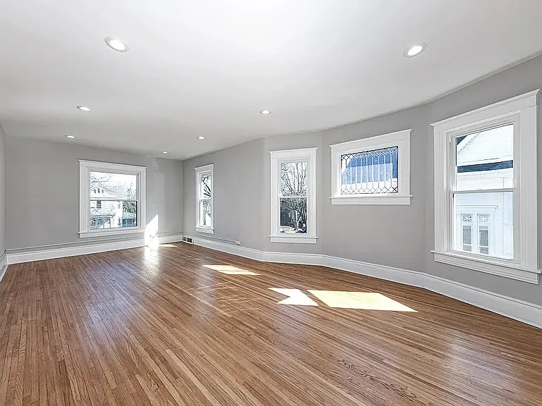 418 Buell Ave #1 — Photo 9