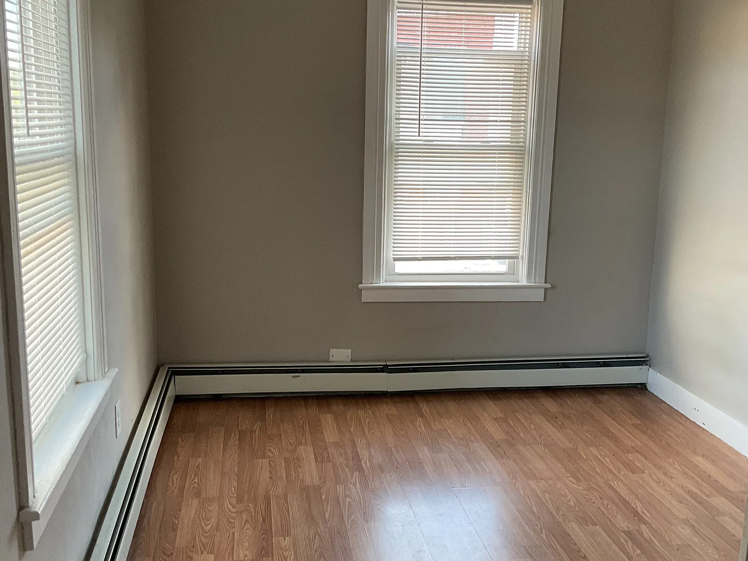 4 bed, $800 — Photo 3
