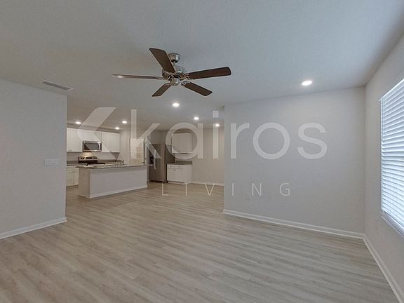 3rd image of 332 Monarch Ln
