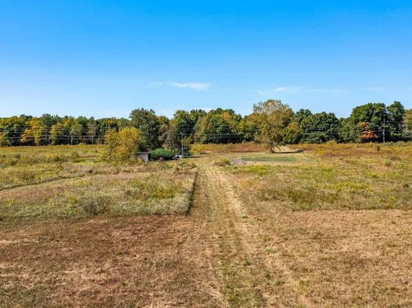 Tharp Lake Rd, Cassopolis, MI 49031