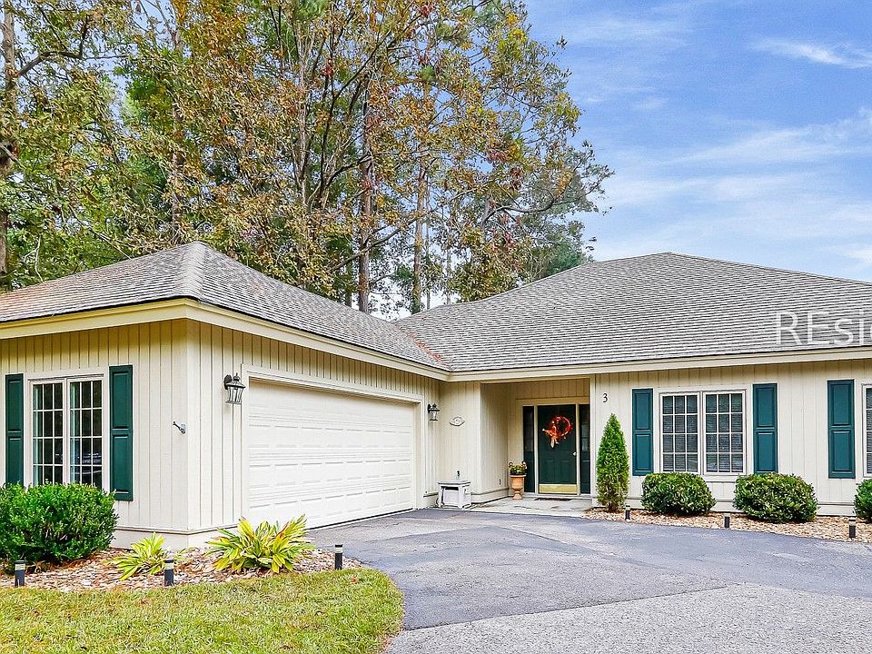 1st image of 3 Crabtree Ln