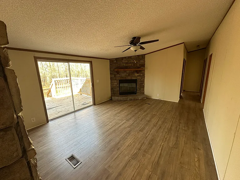 856 Songbird St — Photo 4