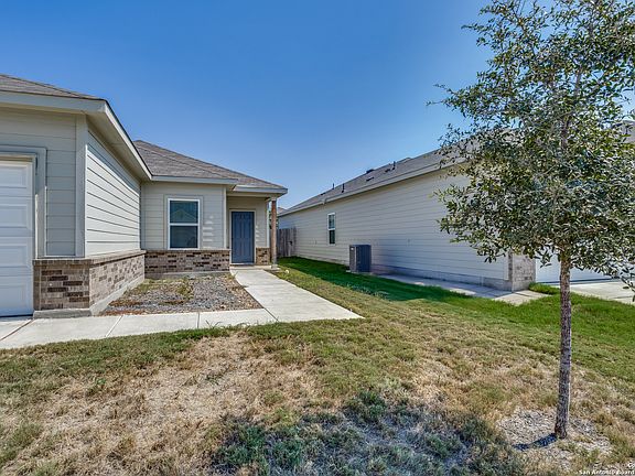 2nd image of 10446 Buescher Ln