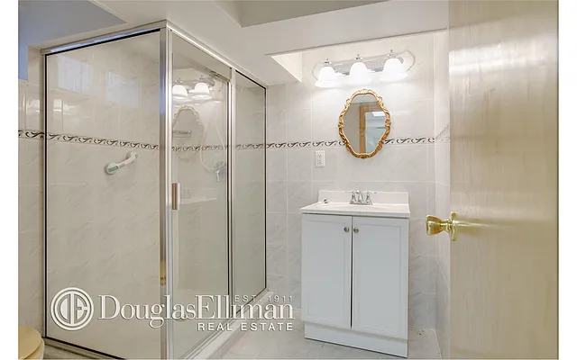Sold by Douglas Elliman | media 15