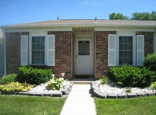 272 Bishop Ct, Old Bridge, NJ 08857