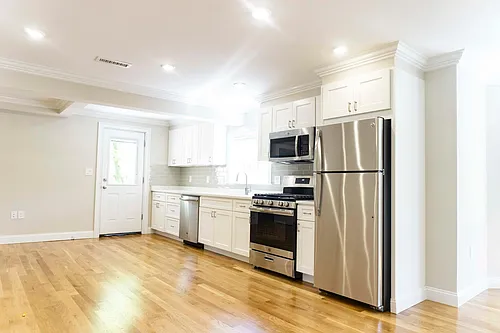 62 Gordon St #2A Photo 1