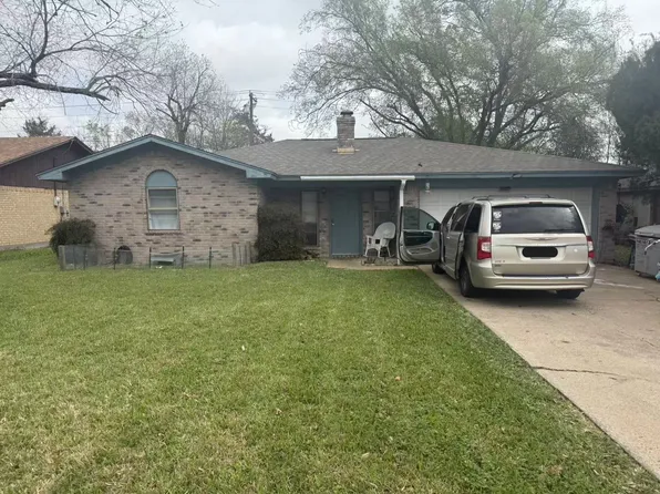 1803 Langford St, College Station, TX 77840