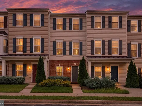 121 Tree Line Dr, Fredericksburg, VA 22405