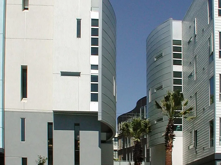 SOMA Studios Apartments — Photo 1