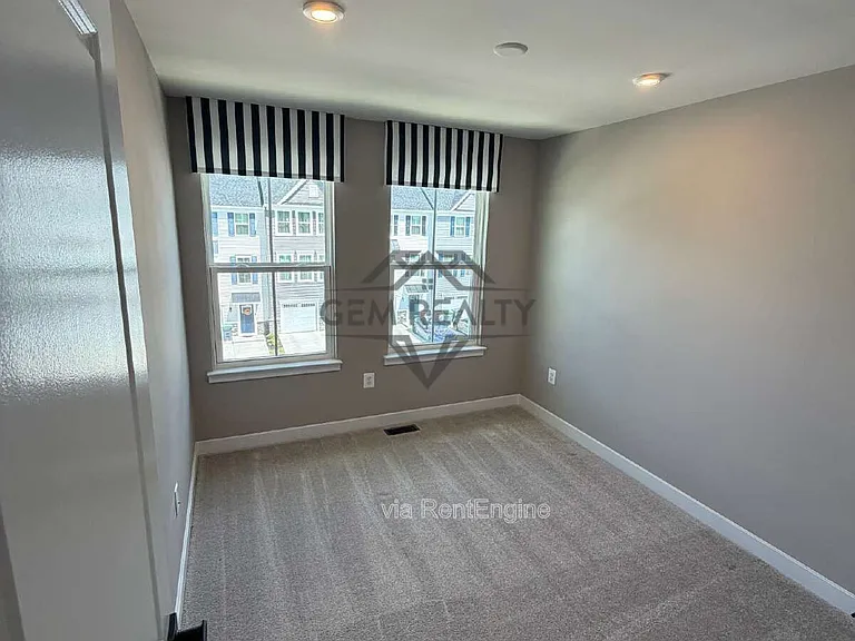 8700 Stevenson Ln — Photo 52