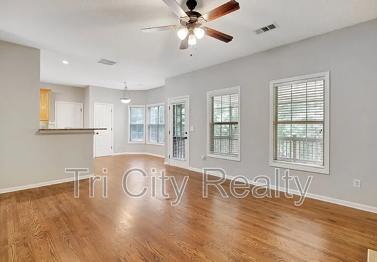 75 Rock Mill Ct — Photo 14