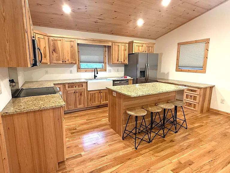 1335 Sandy Gap Rd — Photo 3