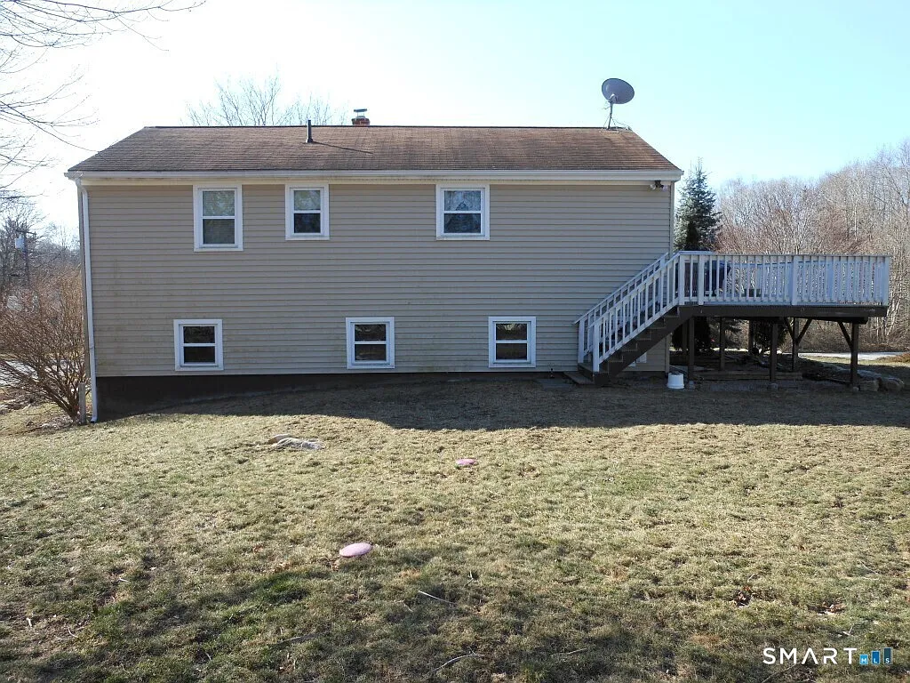 3 bed, 1.0 bath, 1544 sqft, $2,700 — Photo 2