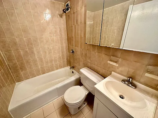 Rented by J PRESTON AND ASSOCIATES INC | media 23