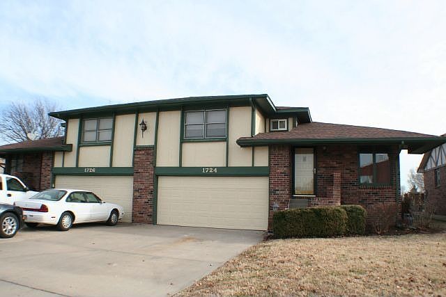 1st image of 1724 N Fairway Dr