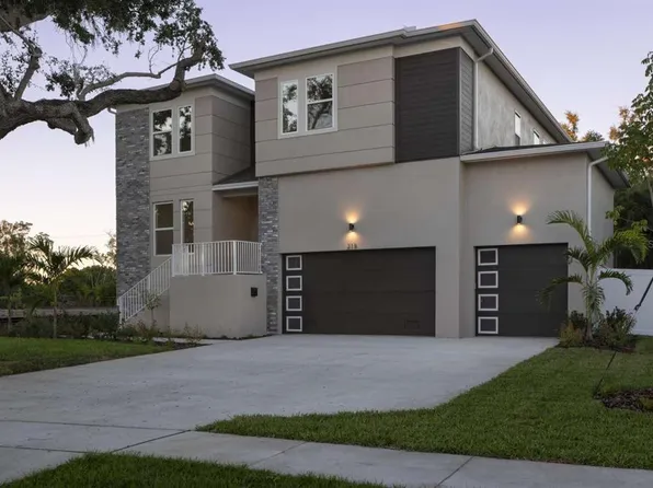 318 Rafael Blvd NE, Saint Petersburg, FL 33704