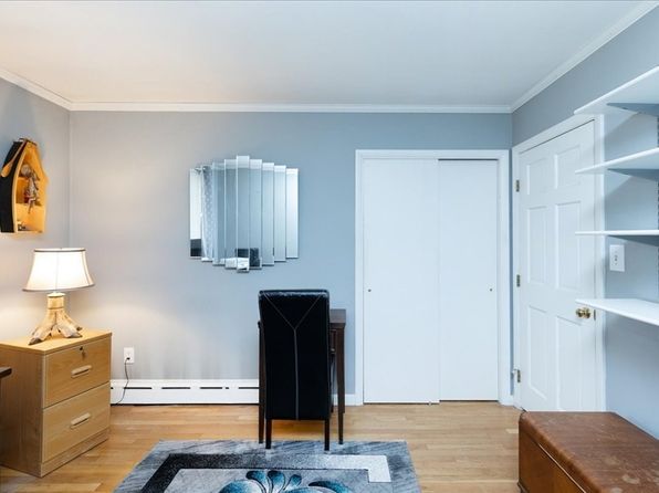 1083 Broadway Rd, Dracut, MA 01826
