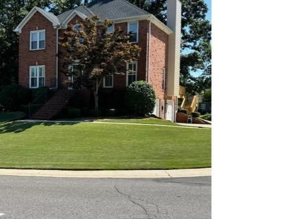 816 Boulder Ridge Cir, Hoover, AL 35244