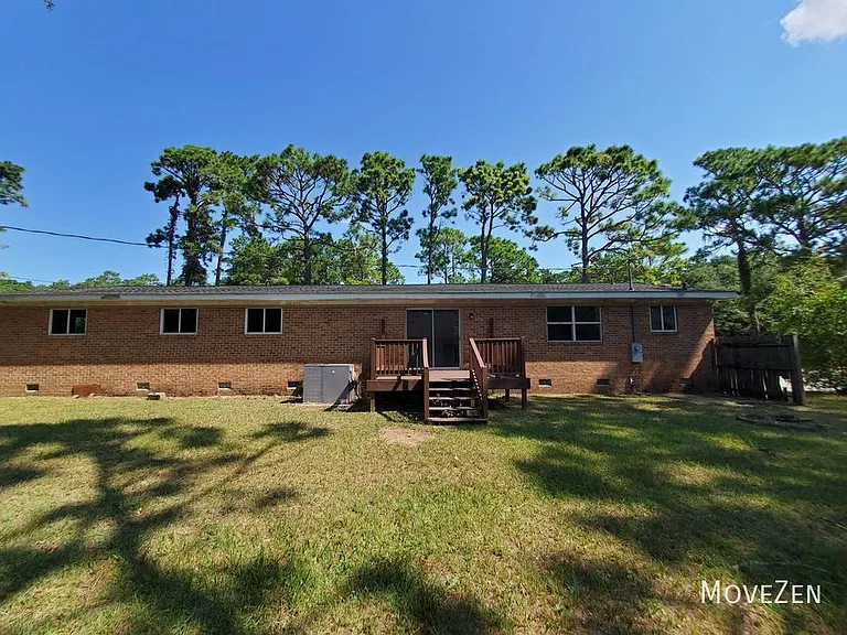 510 Wesley Ave — Photo 3