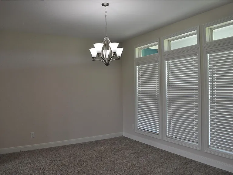 2502 Majestic Oaks Ct — Photo 10