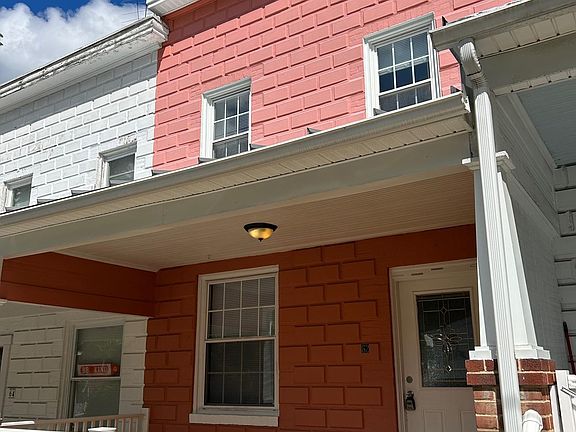 3rd image of 62 Bond St