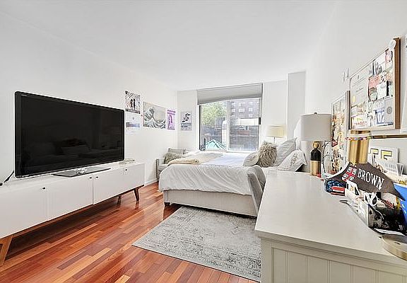 3rd image of 170 E 87th St APT W4f