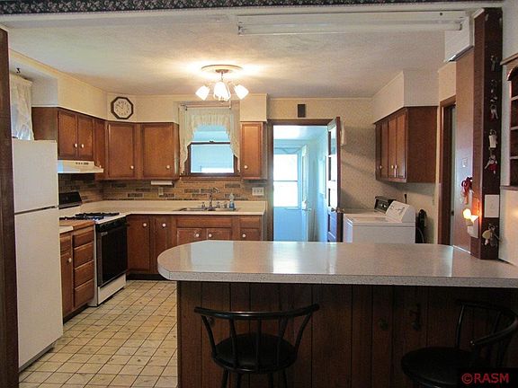 4th image of 39108 Whittier St