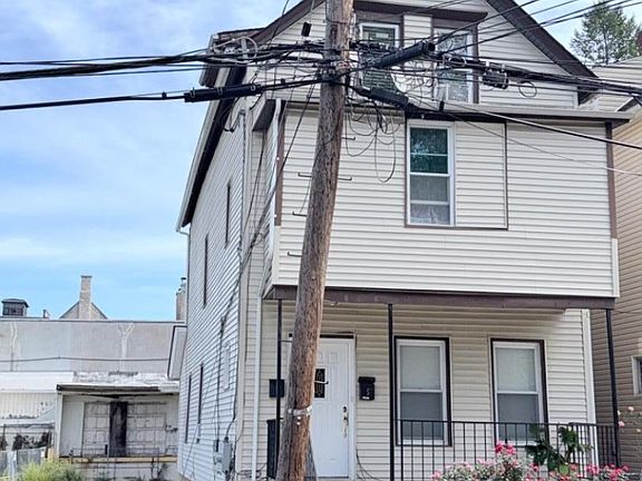 4th image of 5 Dewey St Ab